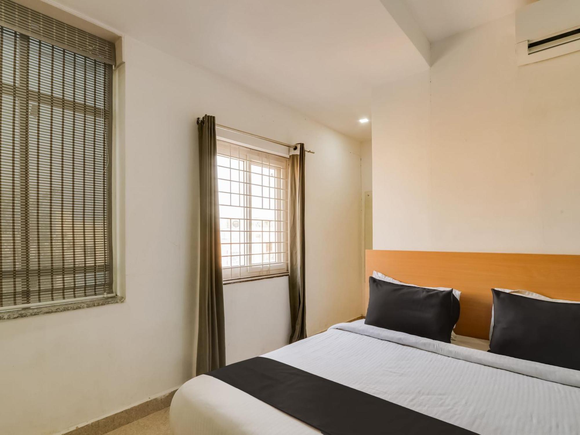 Super Townhouse Qualia Prime Hotel Near Nexus Mall Haidarábád Kültér fotó